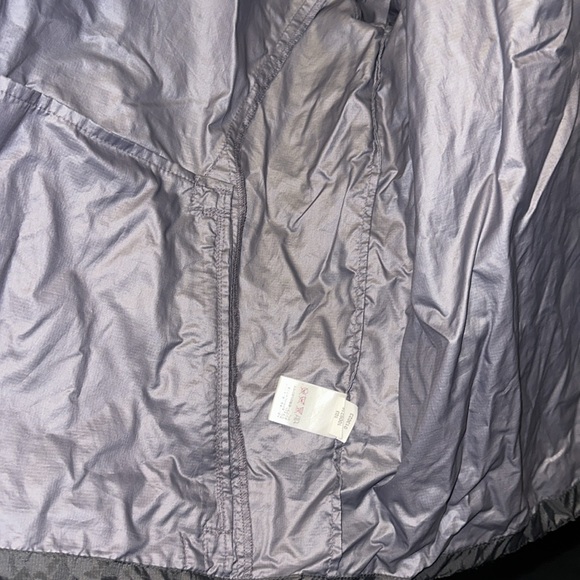 The North Face rain jacket light purple/gray XL - Picture 6 of 6